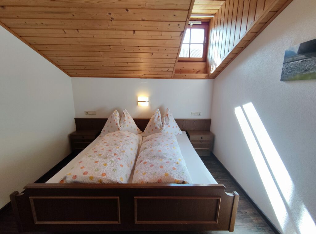 Schlafzimmer 1 Ferienwohnung 6