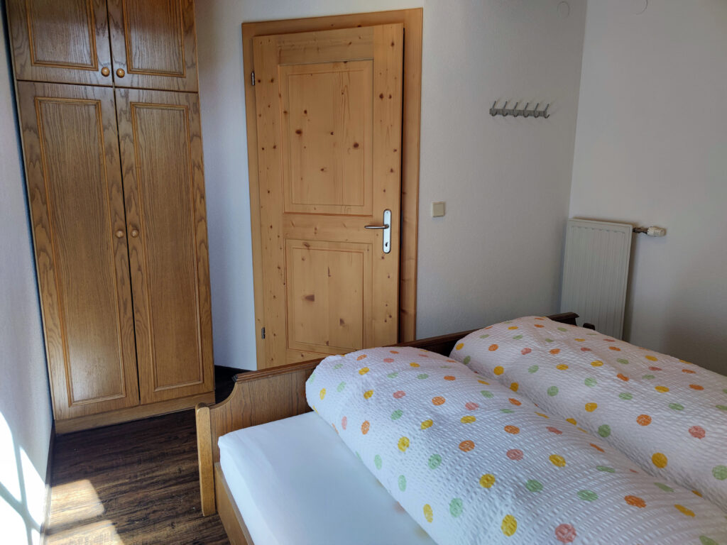 Schlafzimmer 1 Ferienwohnung 6